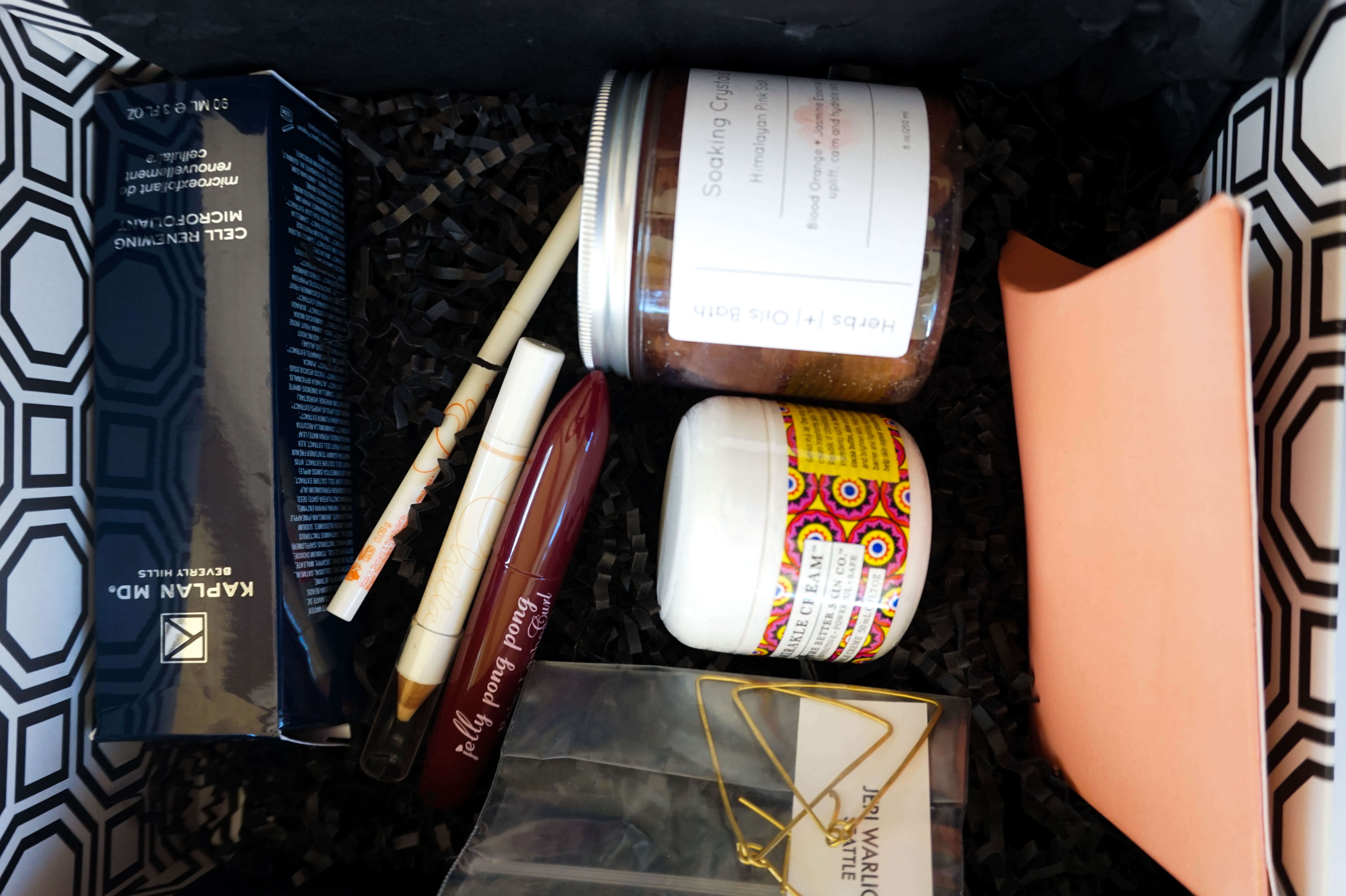 Lilee: Subscription Box Review | The Blonder Life