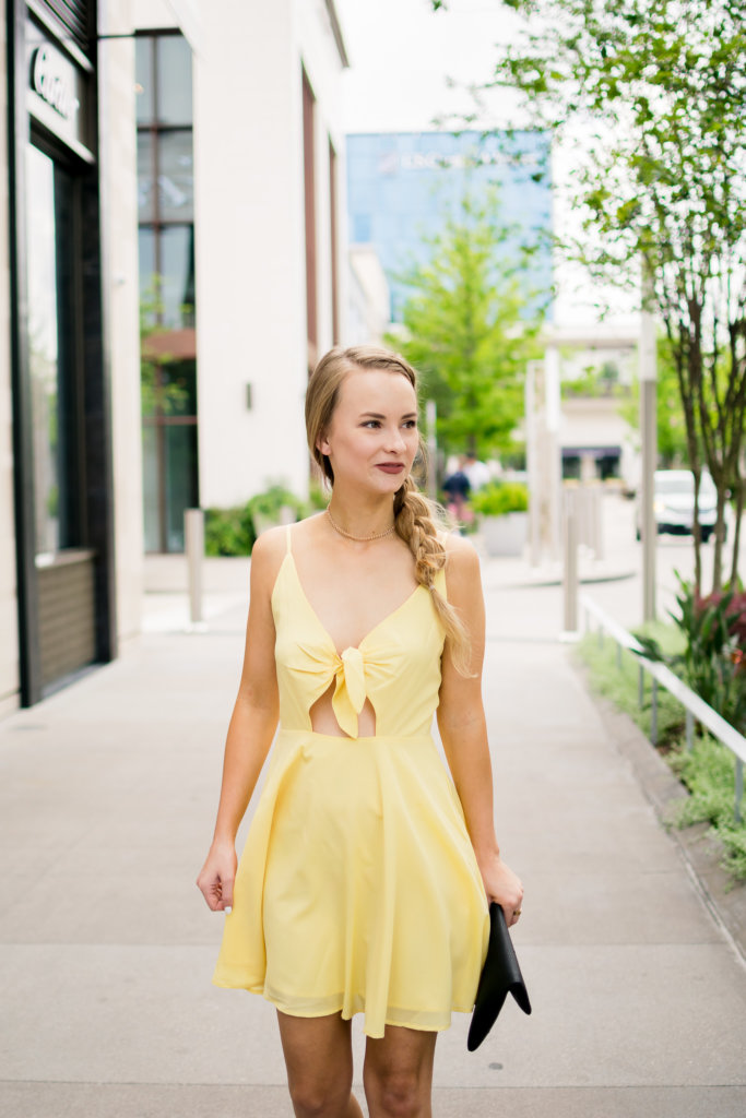 The summer dress you will keep reaching for all summer long. A splurge worthy dress that I promise you will find a million reasons to wear it! Such a fun summer dress that is available in 3 colors + a short sleeve style.