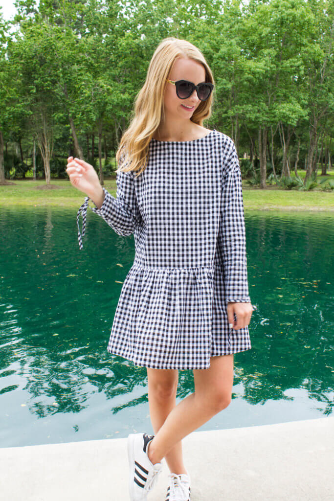 Rounded up a ton of gingham dresses, and sharing my favorite here! I love the gingham trend, and hope it is here to stay. Gingham summer trend to try | The Blonder Life