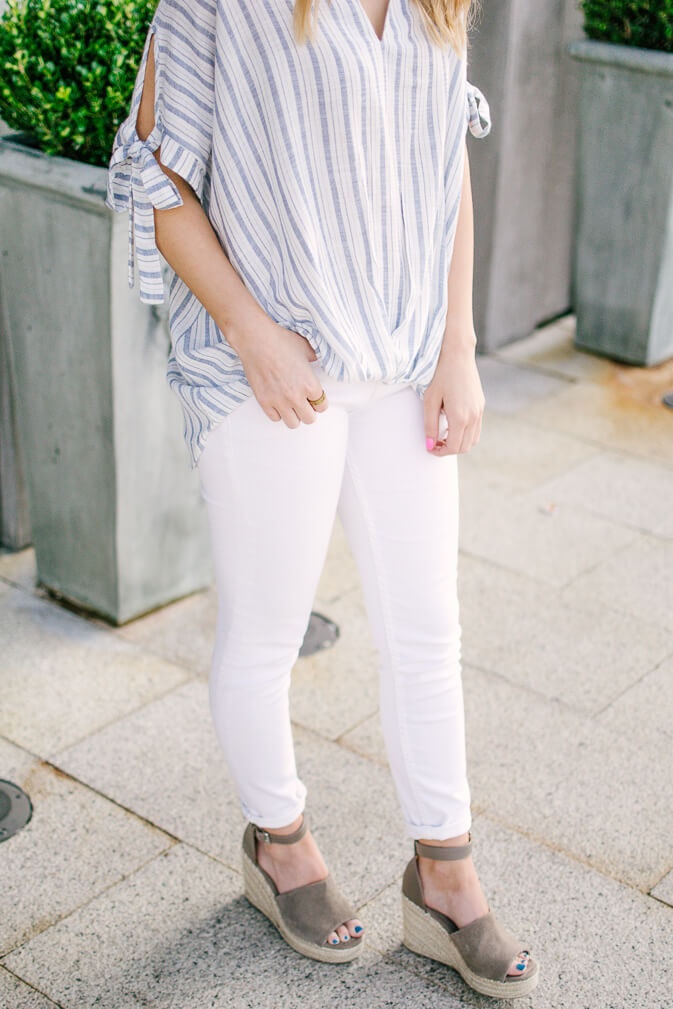 Perfect everyday casual top that you can wear year round. Love this casual top with the sleeve details (wearing xs) Click through to shop this under $40 casual top | The Blonder Life