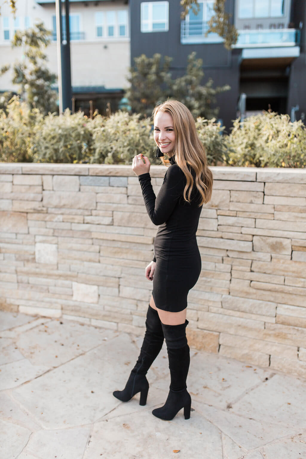 Black turtleneck bodycon dress that is the perfect closet staple. Little black dress perfect for winter | The Blonder Life