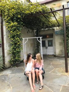 Girls trip in Austin, Texas. What we did, where we stayed and what we ate. Full review on Lone Star Court hotel | The Blonder Life
